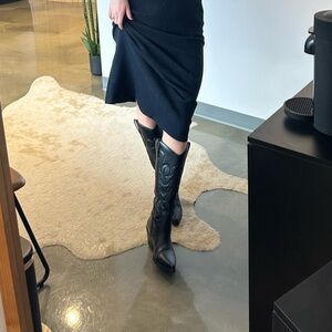 Black cowgirl boots coconuts by Matisse